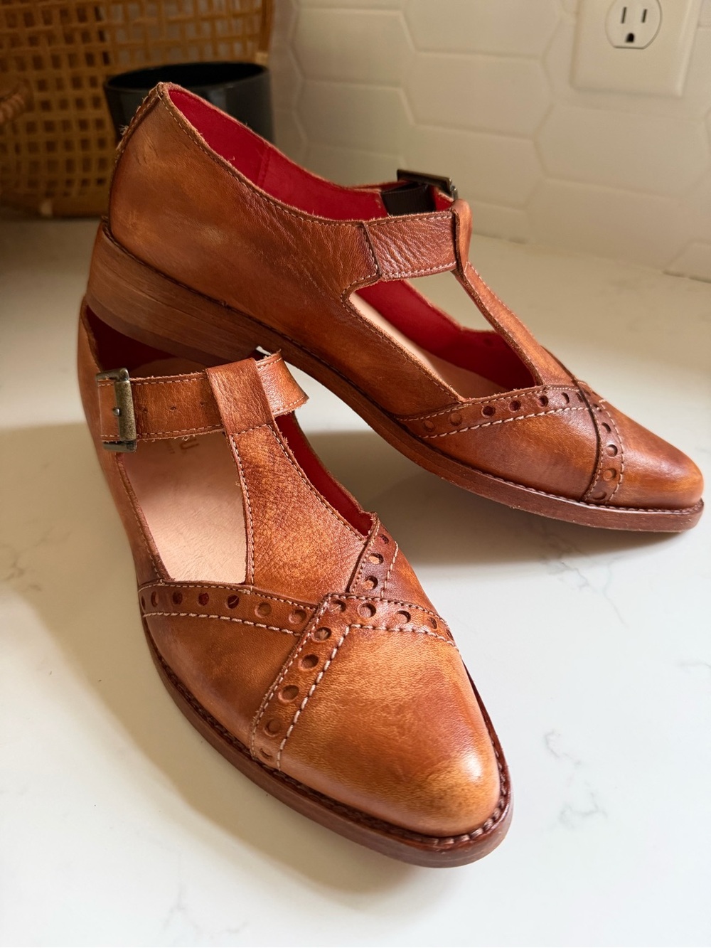 BED STU Jenny Leather T-Strap Oxford Shoes Women’s Size 8 Cognac Brown
